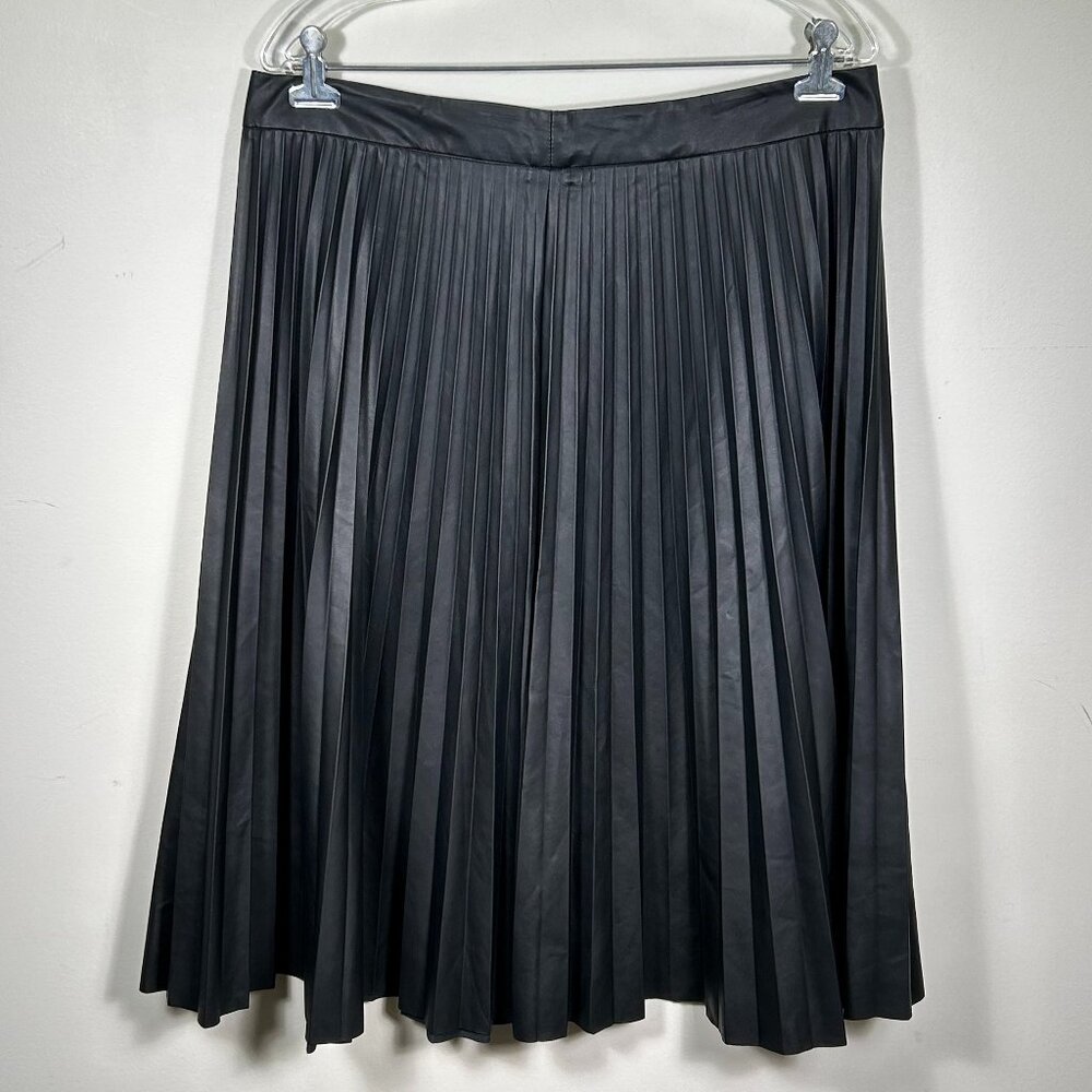 New faux leather skirt. Maison Cinqcent 500